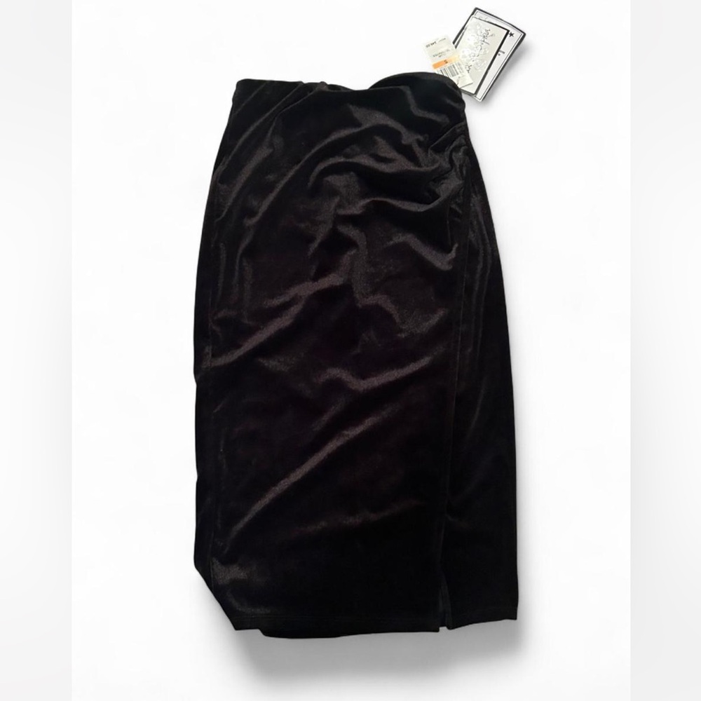 Elegant Black Velvet Skirt